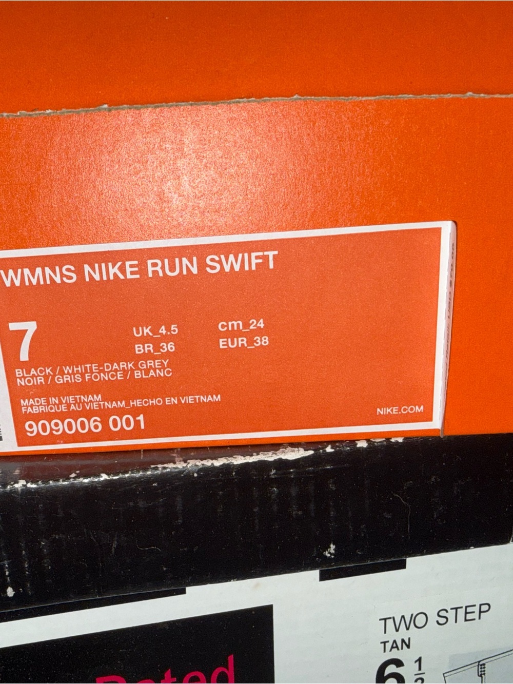 Nike Run Swift NWOT Women’s Tennis Shoes - Picture 2 of 2